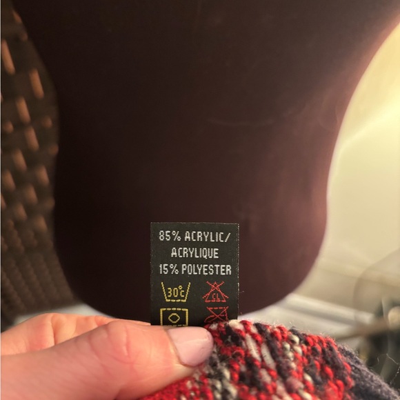 Vintage 70s Red and Black Turtleneck Sweater - Picture 6 of 7